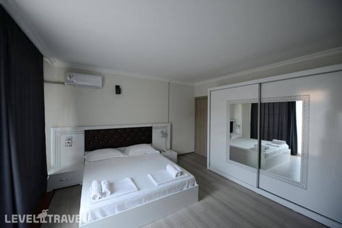 Aristocrat Hotel — фото 6