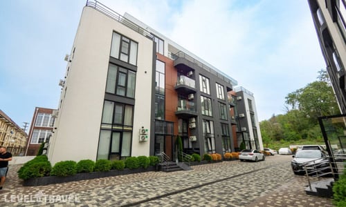 На Яна Фабрициуса 64/2 — главное фото